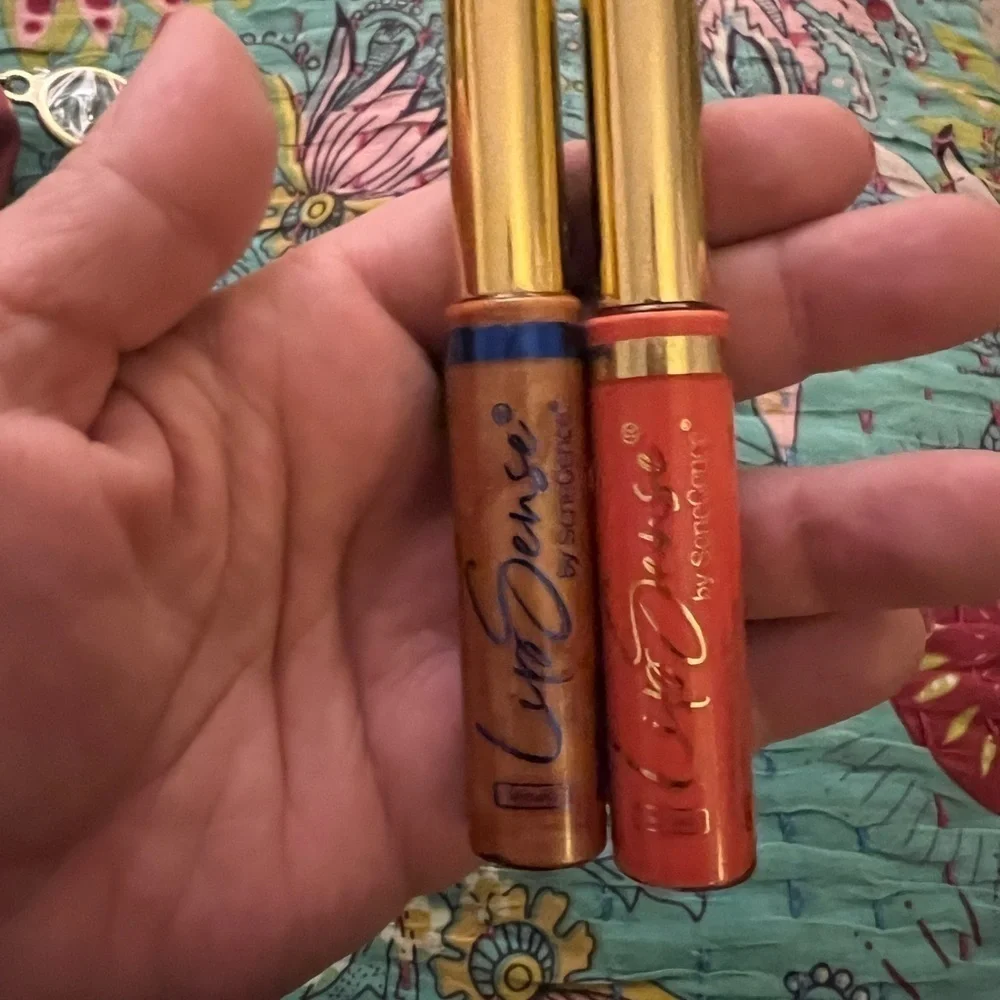Senegence Sunday brunch. Marmalade & Mimosa with small pouch. Swatched only!